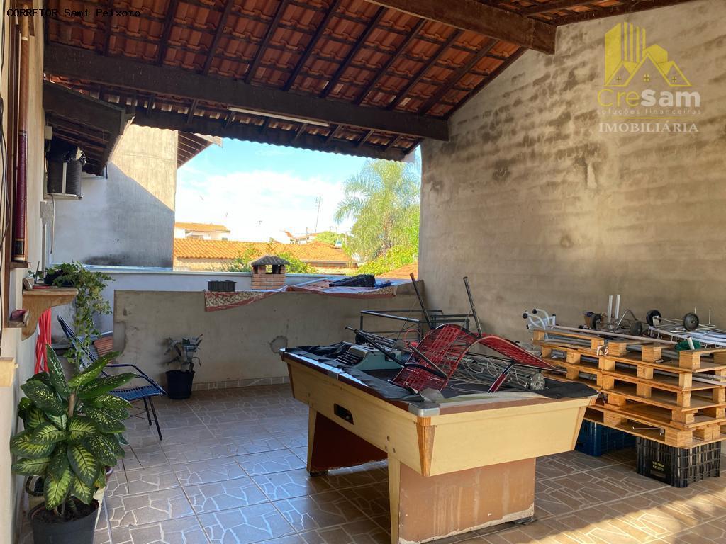 Casa, 3 quartos, 212 m² - Foto 2