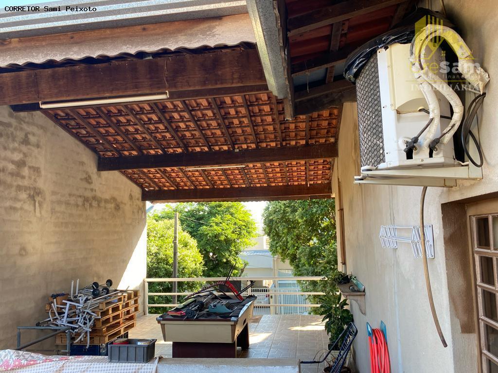 Casa, 3 quartos, 212 m² - Foto 3