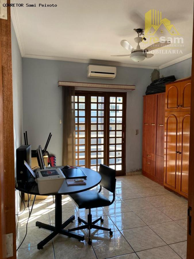 Casa, 3 quartos, 212 m² - Foto 19