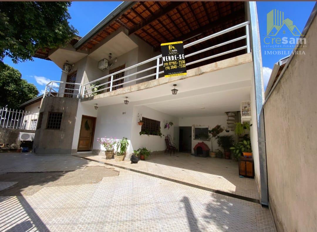 Casa, 3 quartos, 212 m² - Foto 1