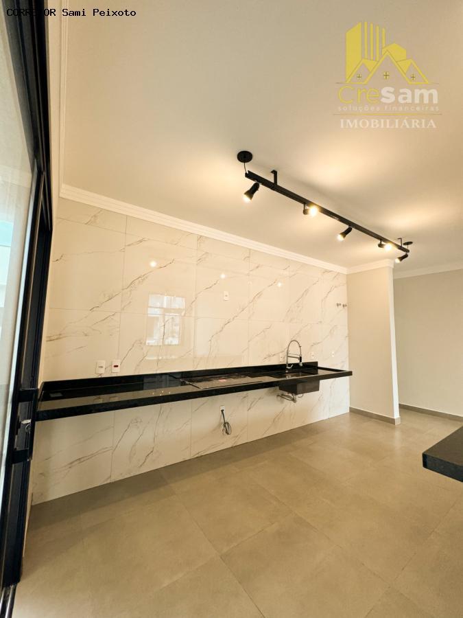 Casa, 3 quartos, 250 m² - Foto 4
